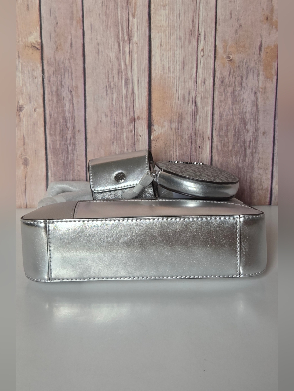 MICHAEL Michael Kors Metallic Crossbody Bag with Round Pouch & Ipod Case NWT - Picture 11 of 16